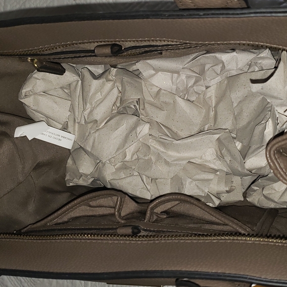 Handbag - Picture 3 of 4